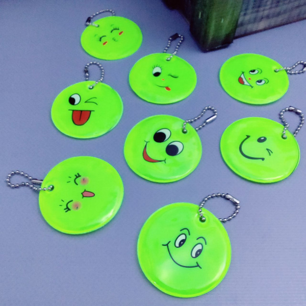 Брелок - светоотражатель "Смайл" на цепочке / двухсторонний фликер - 1 шт